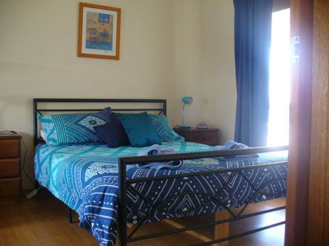 A Place To Stay - E Caravan Parks 0